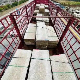 淮安 黄金麻花岗岩荔枝面，光面毛板装车完成