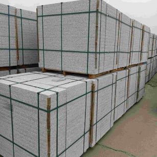 淮安 白麻花岗岩石材荔枝面地铺石（300*600*50）