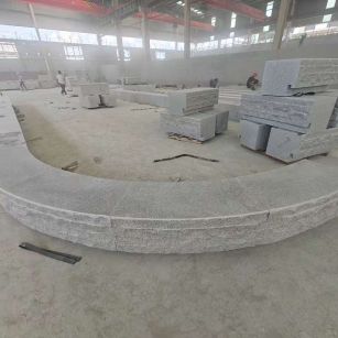 淮安 芝麻白异形坐凳，自然面光面弧形加工