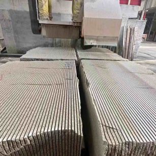 淮安 车间生产日常，黄金麻白麻花岗岩