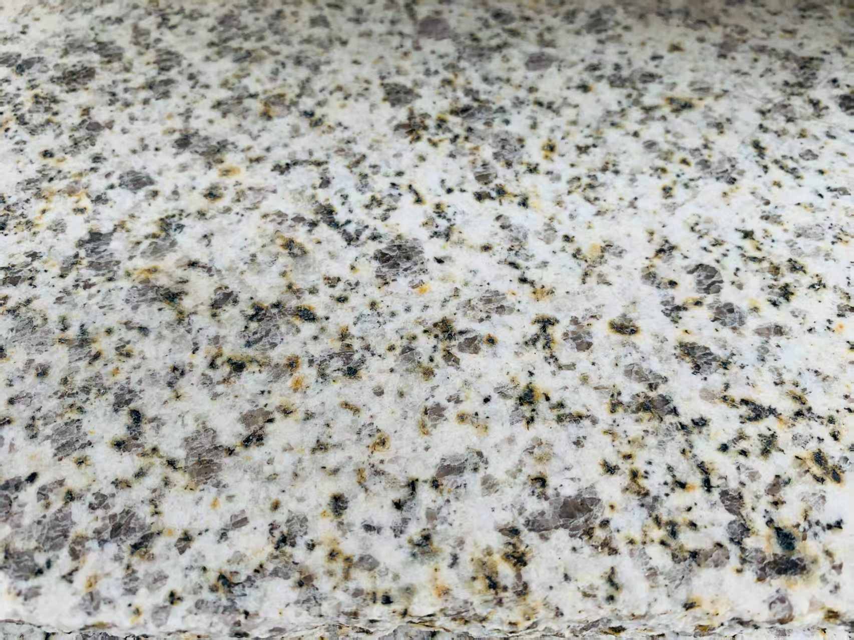 淮安 黄金麻花岗岩石材浅黄光面