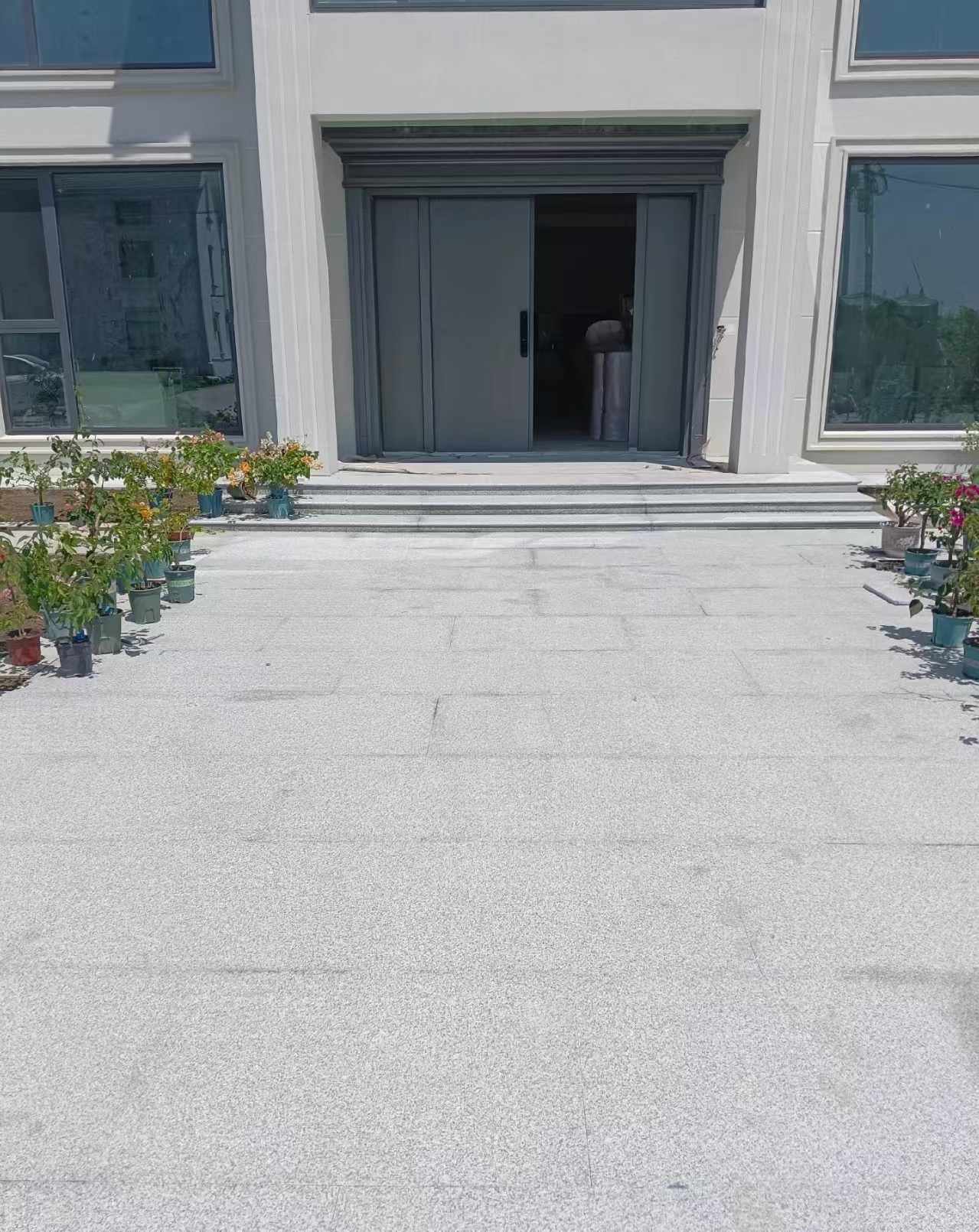 淮安 芝麻白花岗岩地铺石地面铺装