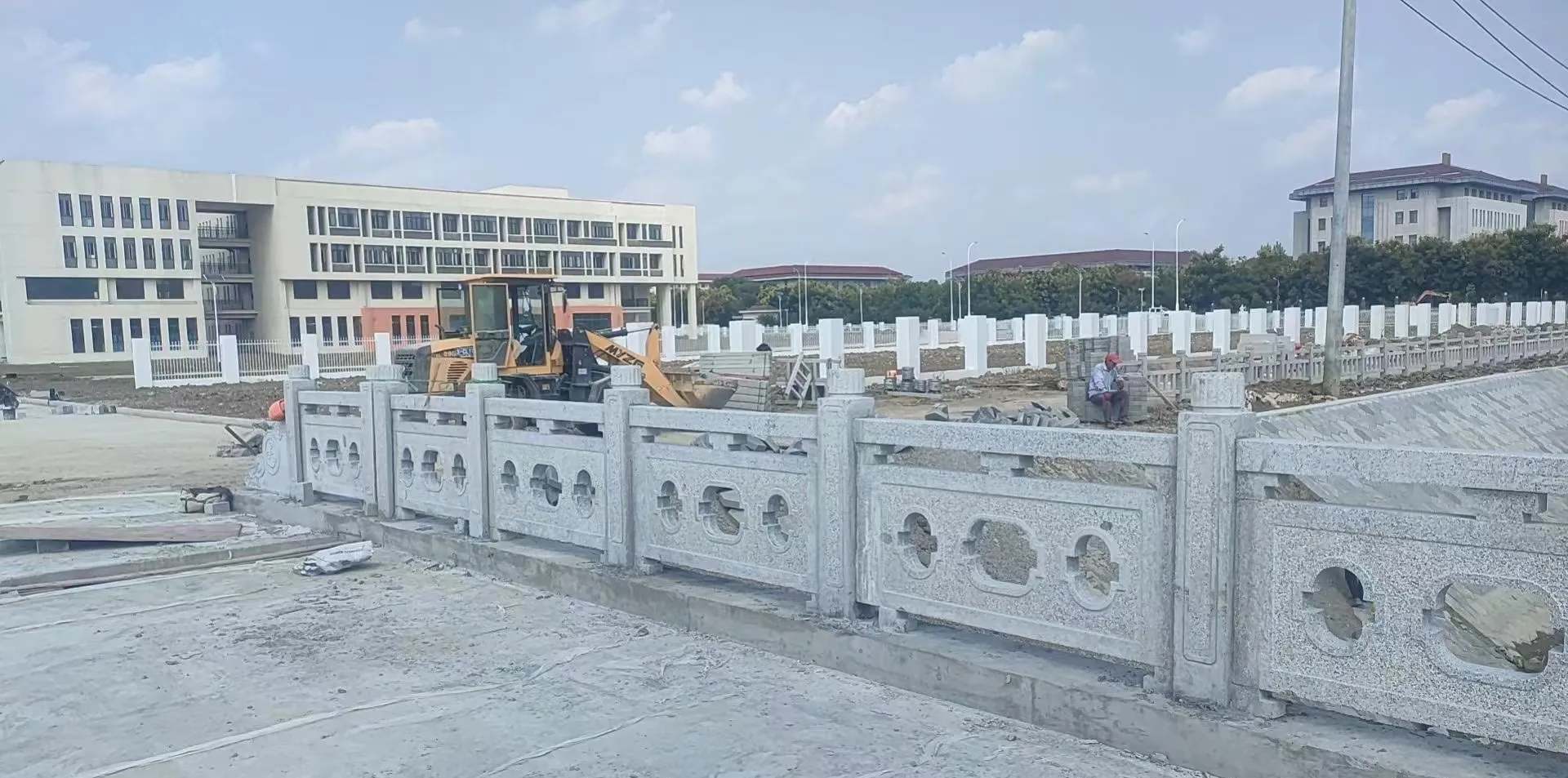 淮安 白麻花岗岩荔枝面河道栏杆