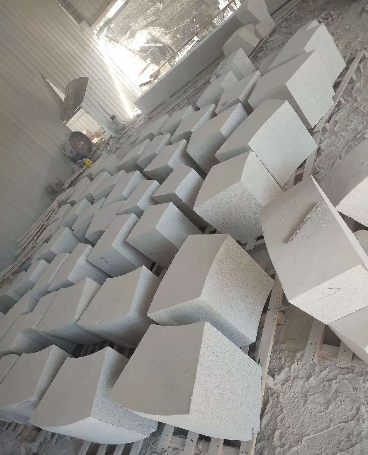 淮安 白麻花岗岩异形坐凳