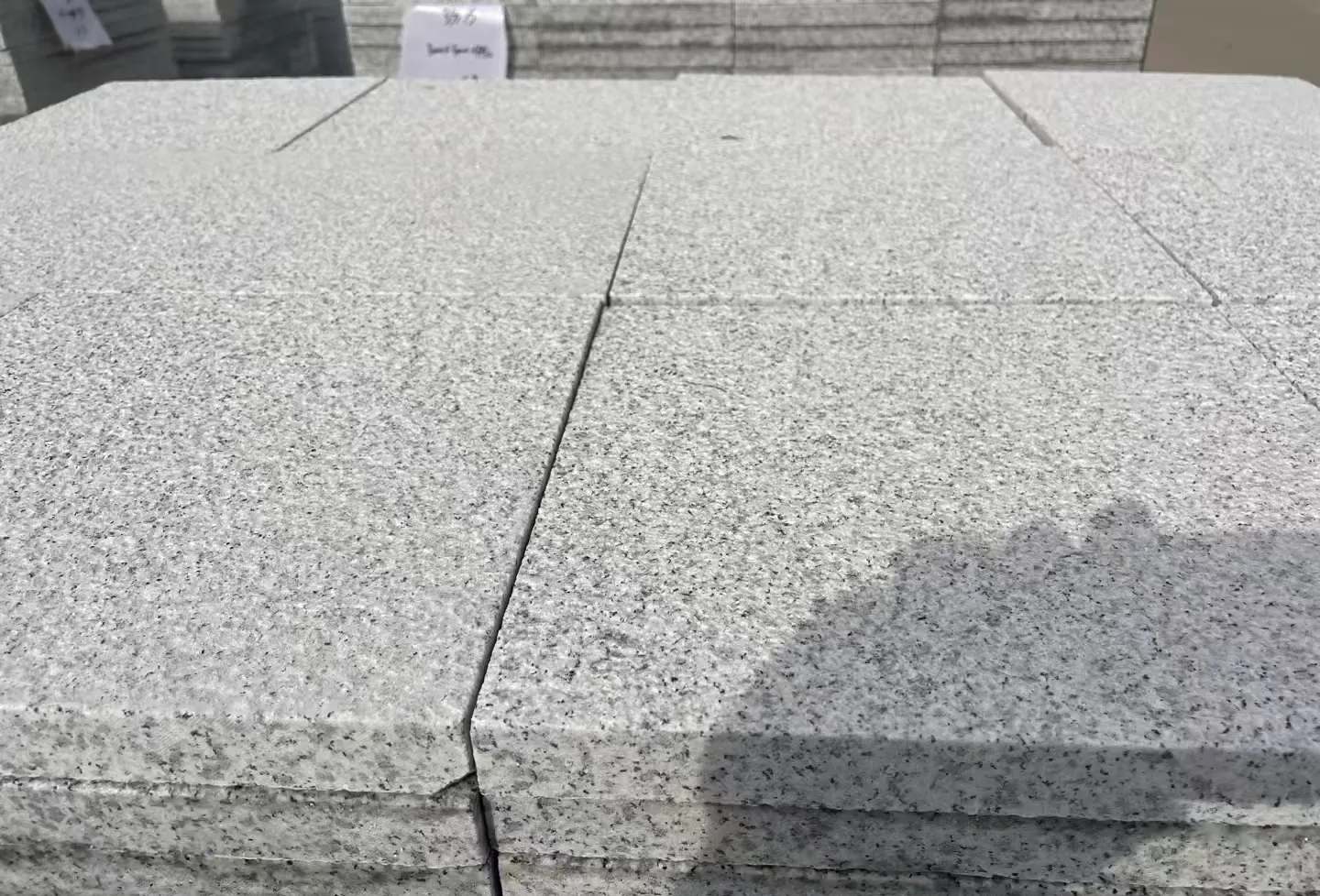 淮安 白麻花岗岩石材推荐 荔枝面地铺石