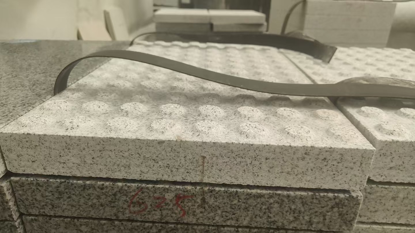 淮安 芝麻白花岗岩6.0公分荔枝面五轴加工雕刻盲点