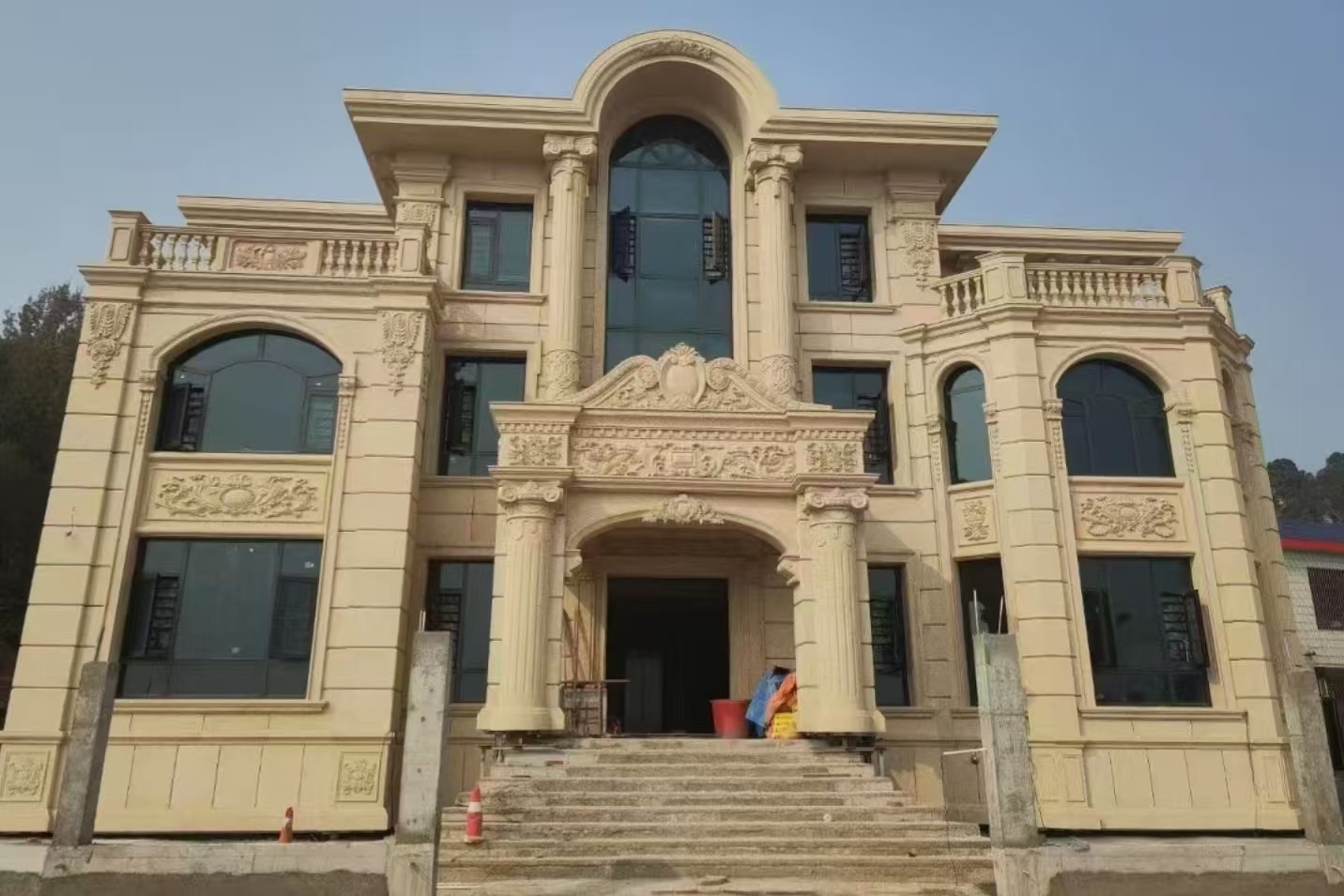 淮安 黄金麻花岗岩别墅外墙干挂